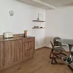 Appartement De Charme Au Coeur De La Roquette