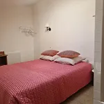 Appartement De Charme Au Coeur De La Roquette