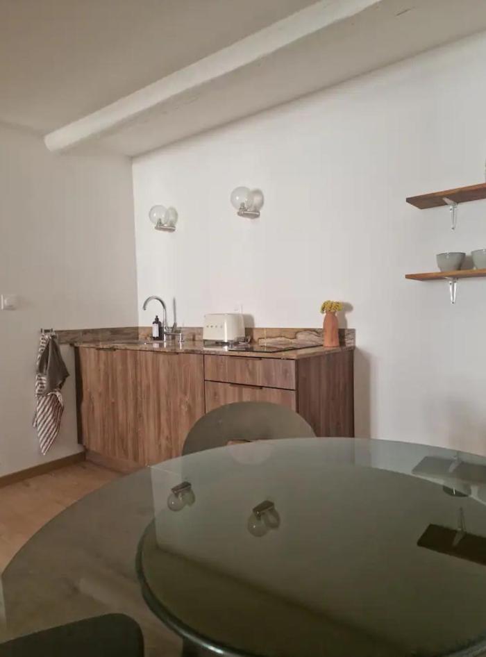 Apartment De Charme Au Coeur De La Roquette